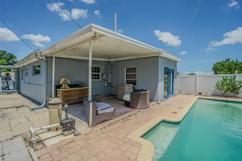 1627 28th Street N St Petersburg FL 33713