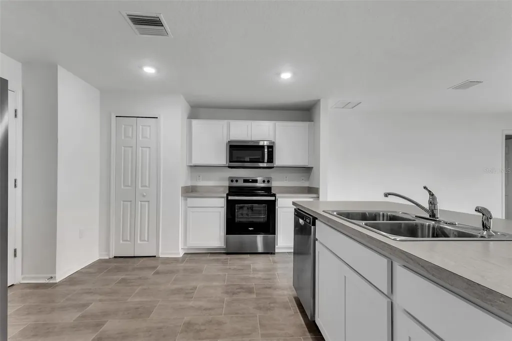 22 Round Tree Drive Palm Coast FL 32164