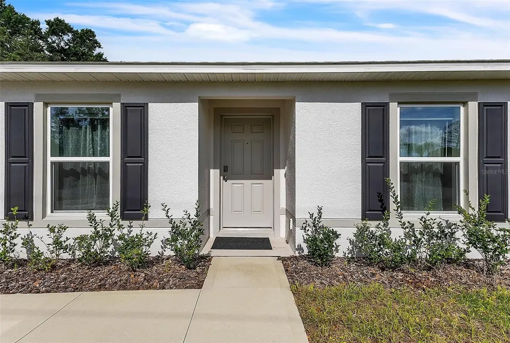 22 Round Tree Drive Palm Coast FL 32164