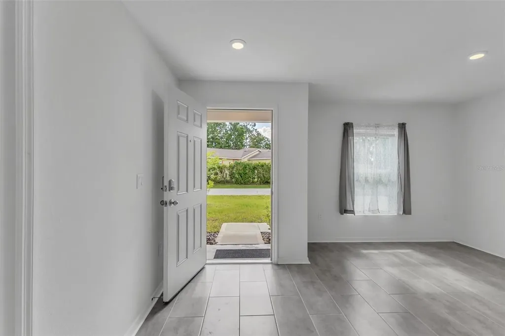 22 Round Tree Drive Palm Coast FL 32164