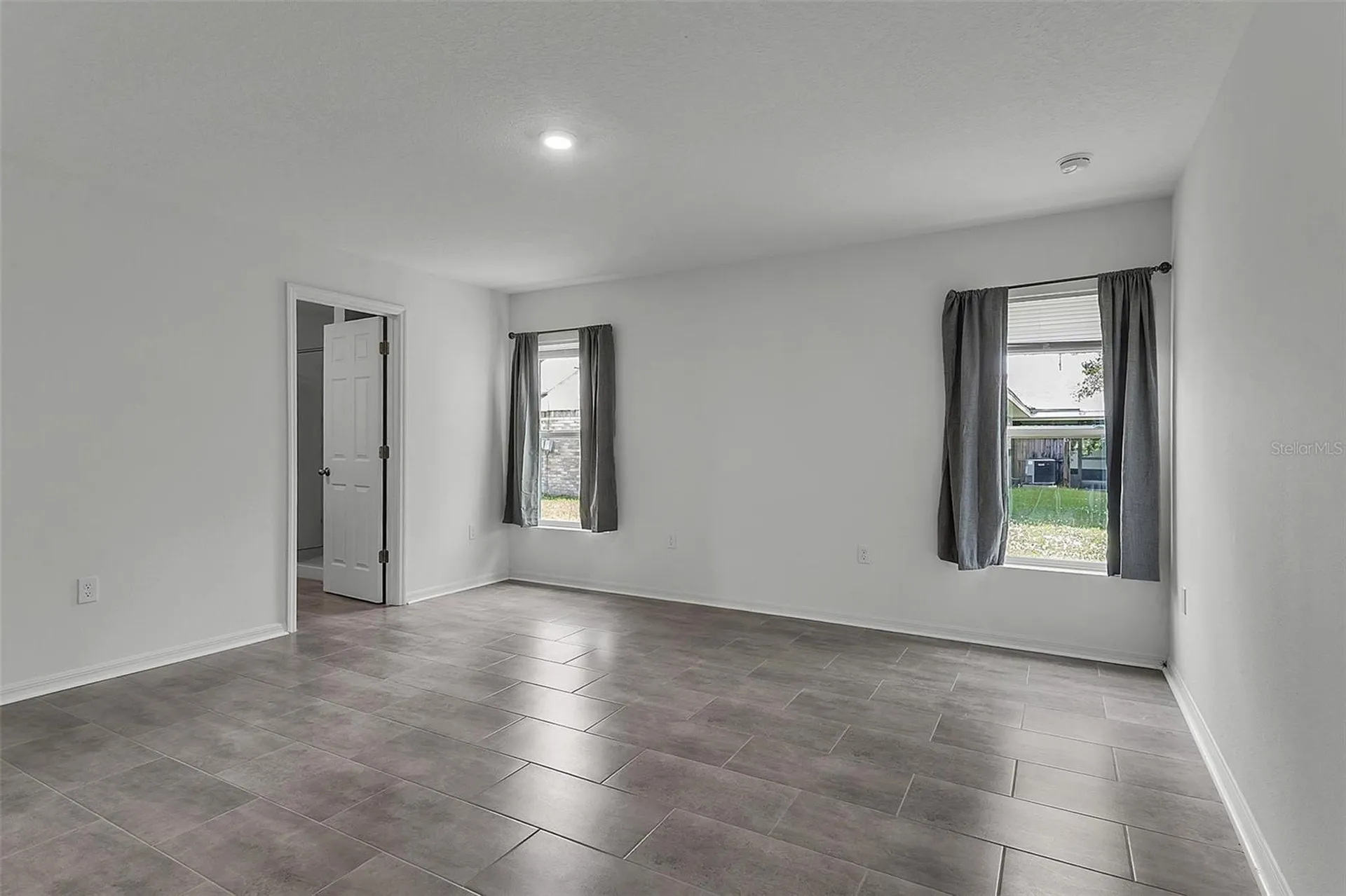 22 Round Tree Drive Palm Coast FL 32164