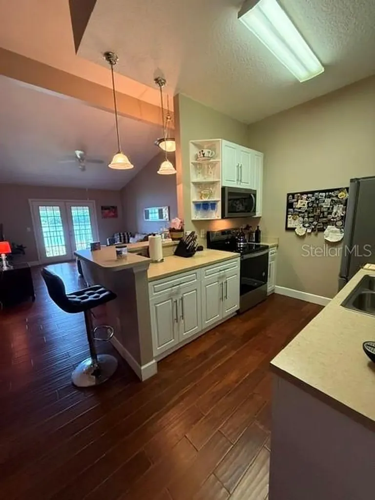 145 N Pearl Lake Causeway Altamonte Springs FL 32714