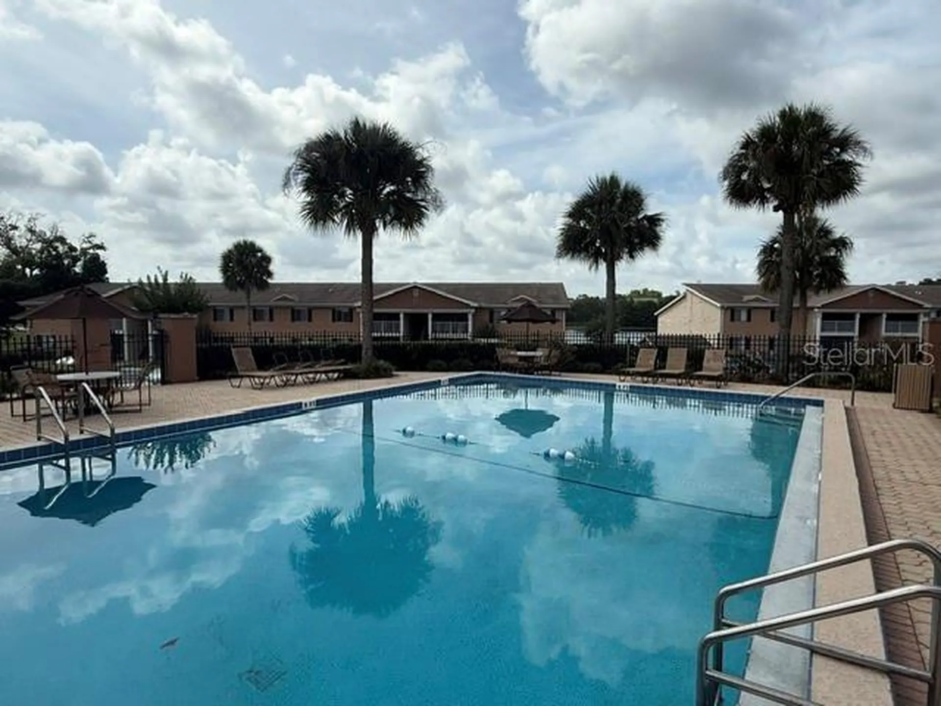 145 N Pearl Lake Causeway Altamonte Springs FL 32714