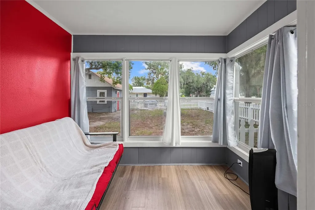 5416 8th Street Zephyrhills FL 33542