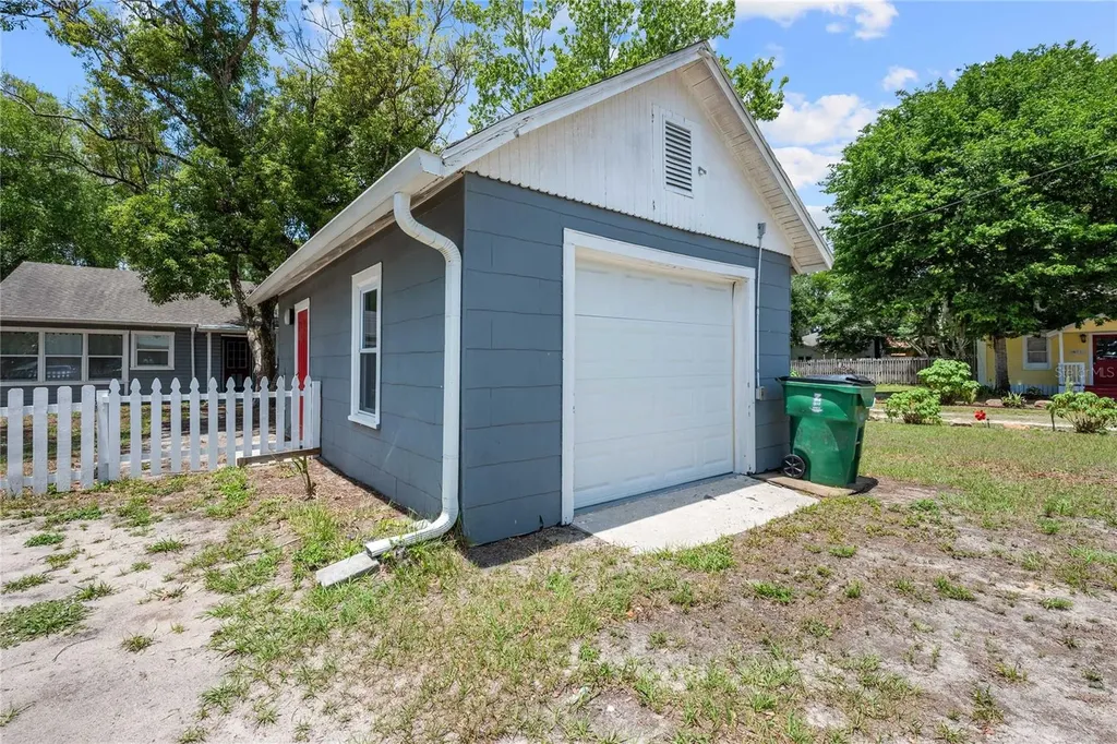 5416 8th Street Zephyrhills FL 33542