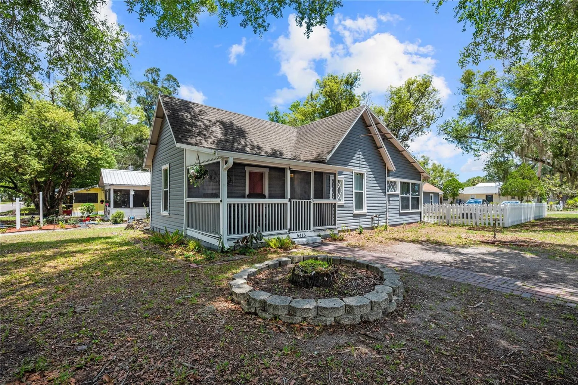 5416 8th Street Zephyrhills FL 33542