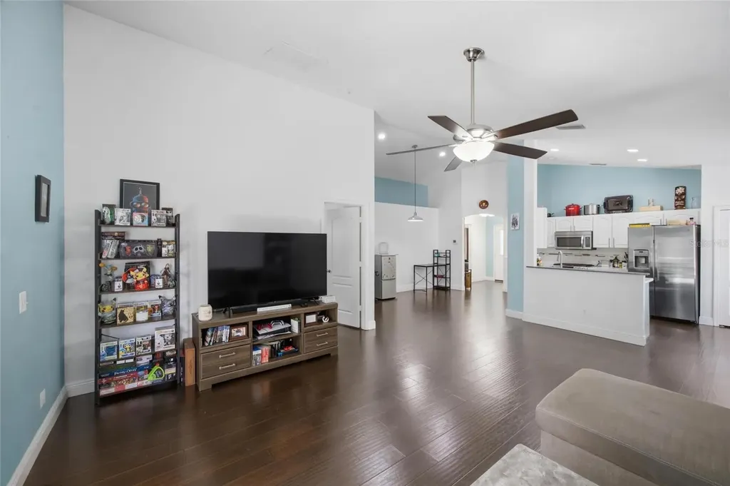 7611 Wiltshire Park Place Apollo Beach FL 33572