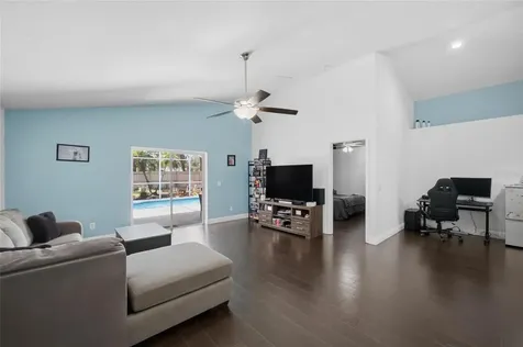7611 Wiltshire Park Place Apollo Beach FL 33572