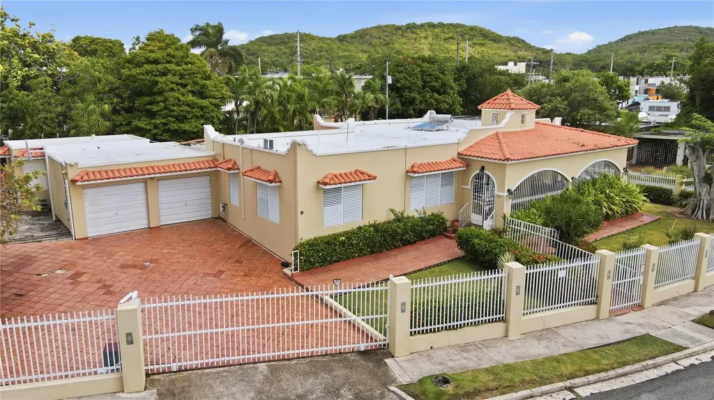 241 B Avenue Fajardo PR 00738
