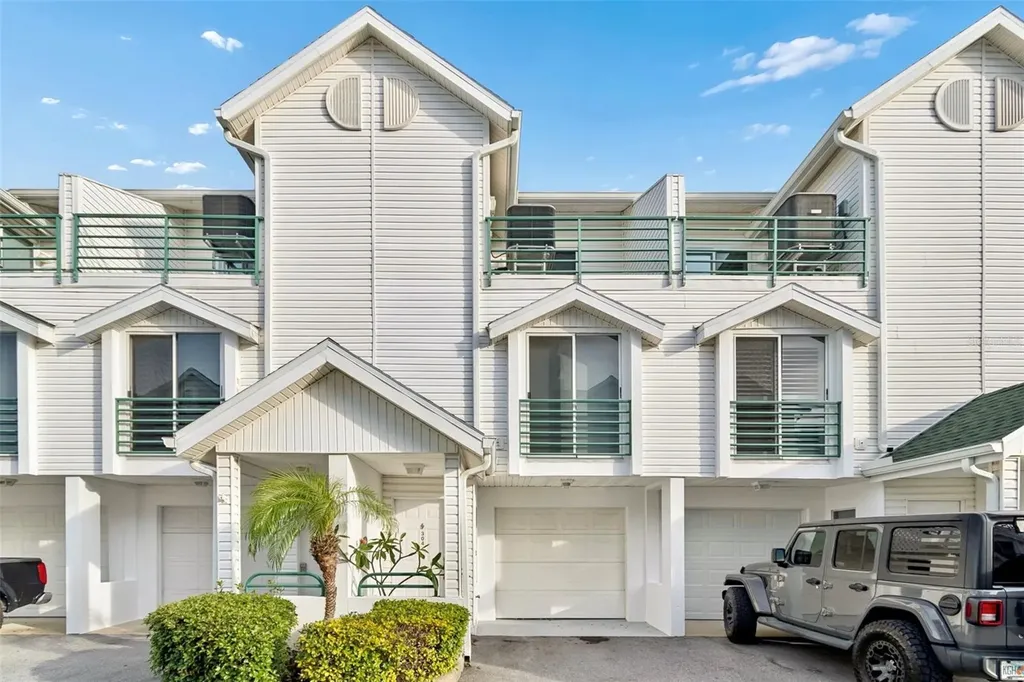 320 Island Way Clearwater Beach FL 33767