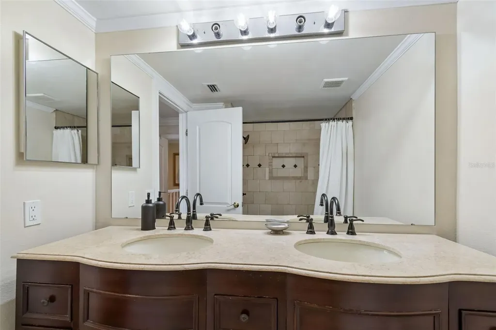 320 Island Way Clearwater Beach FL 33767