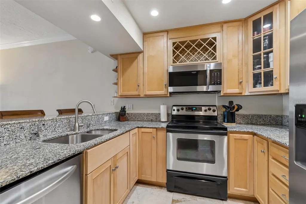 320 Island Way Clearwater Beach FL 33767