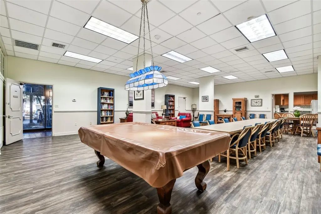 320 Island Way Clearwater Beach FL 33767
