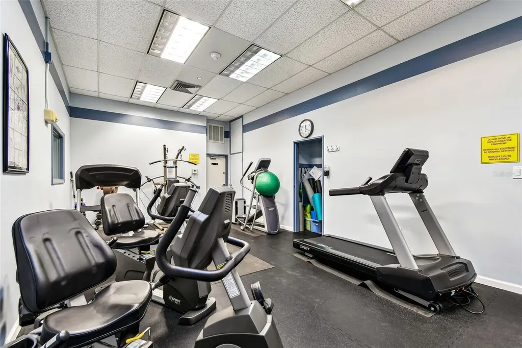 320 Island Way Clearwater Beach FL 33767
