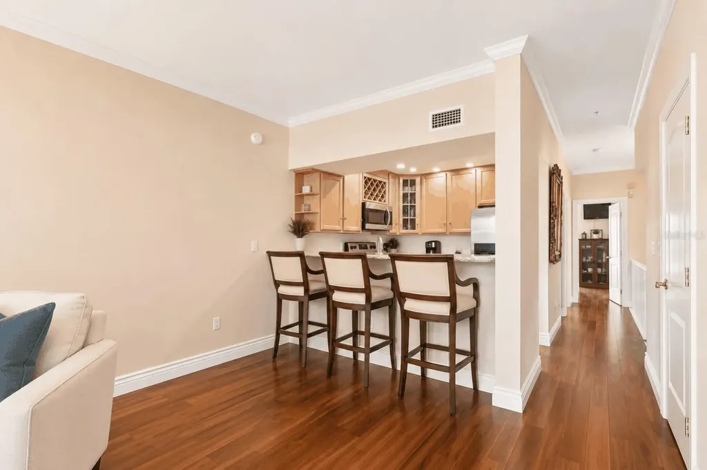 320 Island Way Clearwater Beach FL 33767
