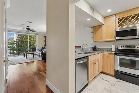 320 Island Way Clearwater Beach FL 33767
