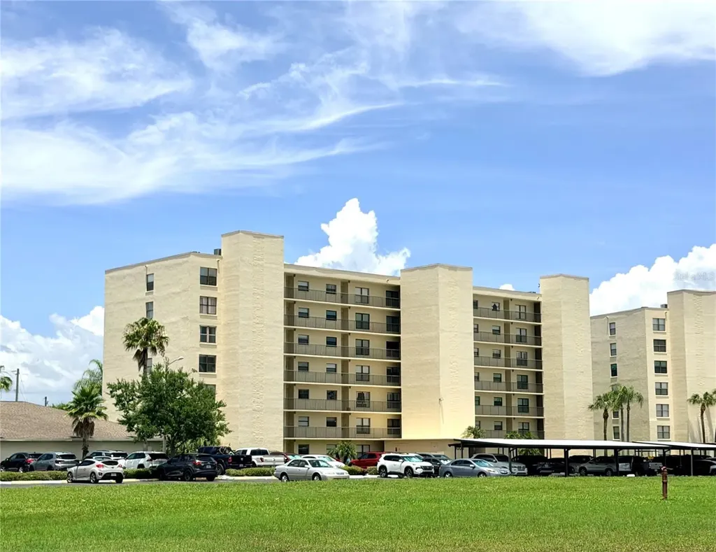 1000 Cove Cay Drive Clearwater FL 33760