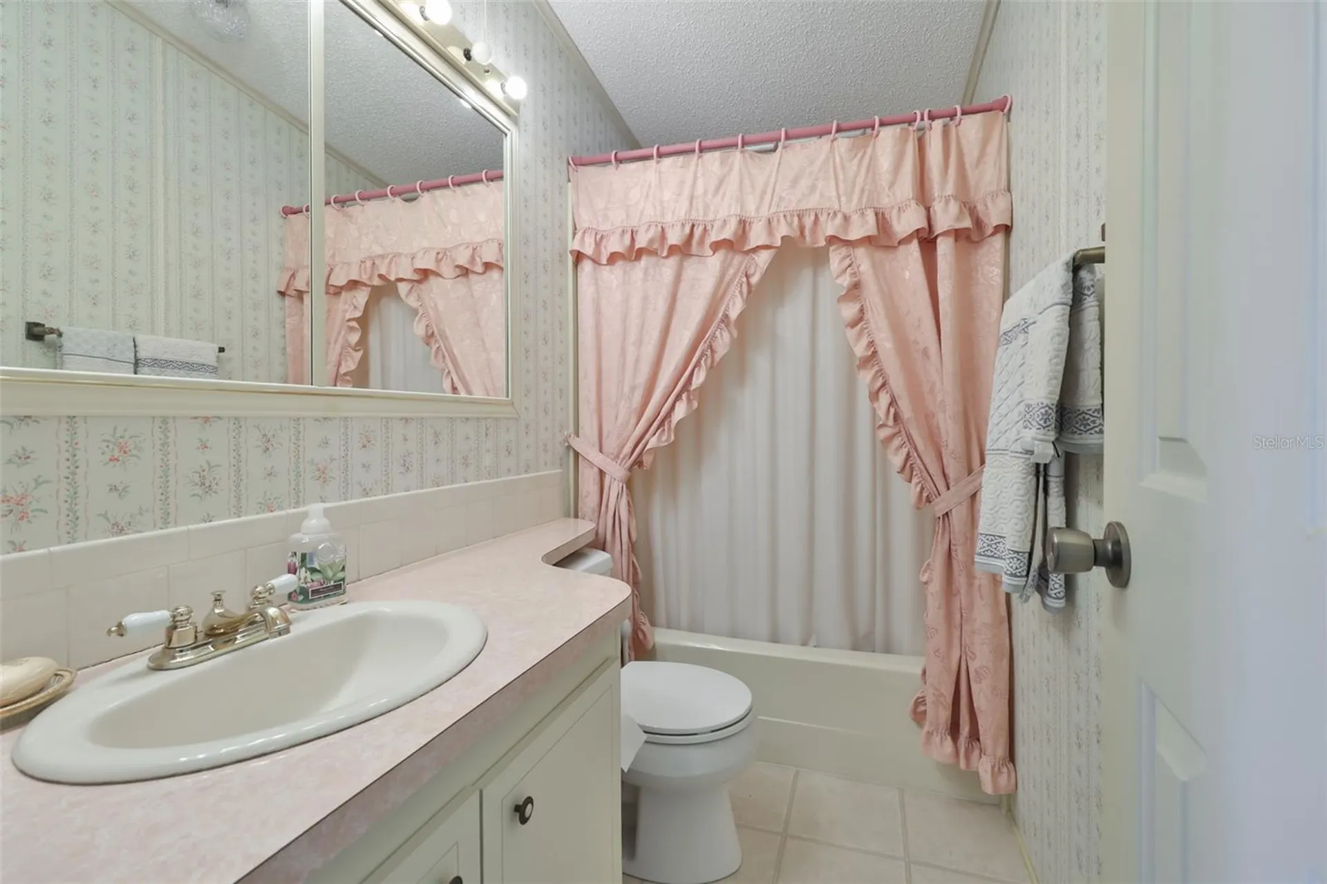 192 S Port Royal Lane Apollo Beach FL 33572