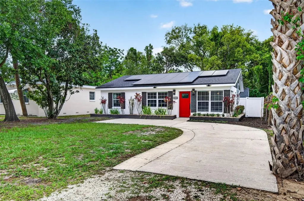 1610 E Paris Street Tampa FL 33610