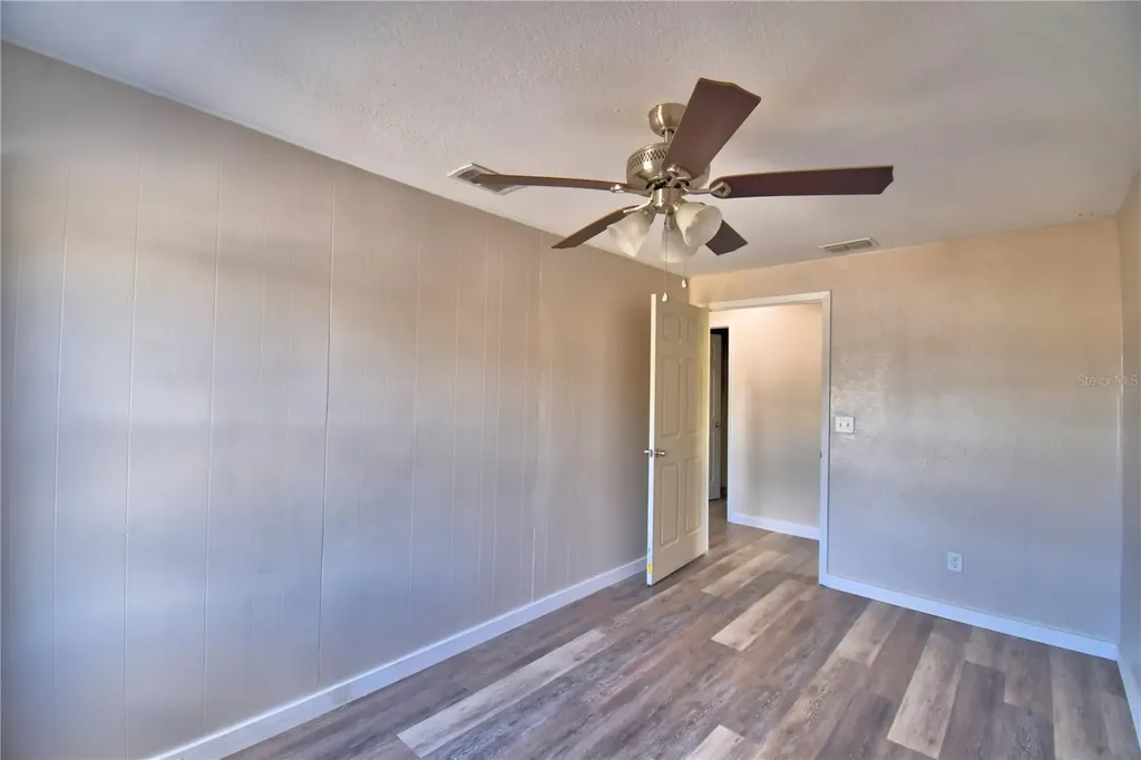 208 Center Street Auburndale FL 33823