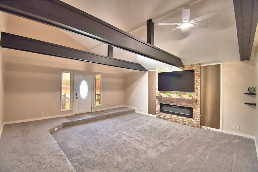 208 Center Street Auburndale FL 33823