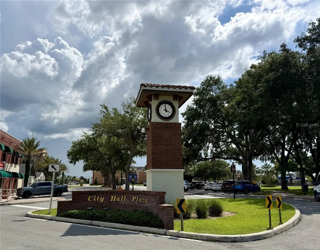 208 Center Street Auburndale FL 33823