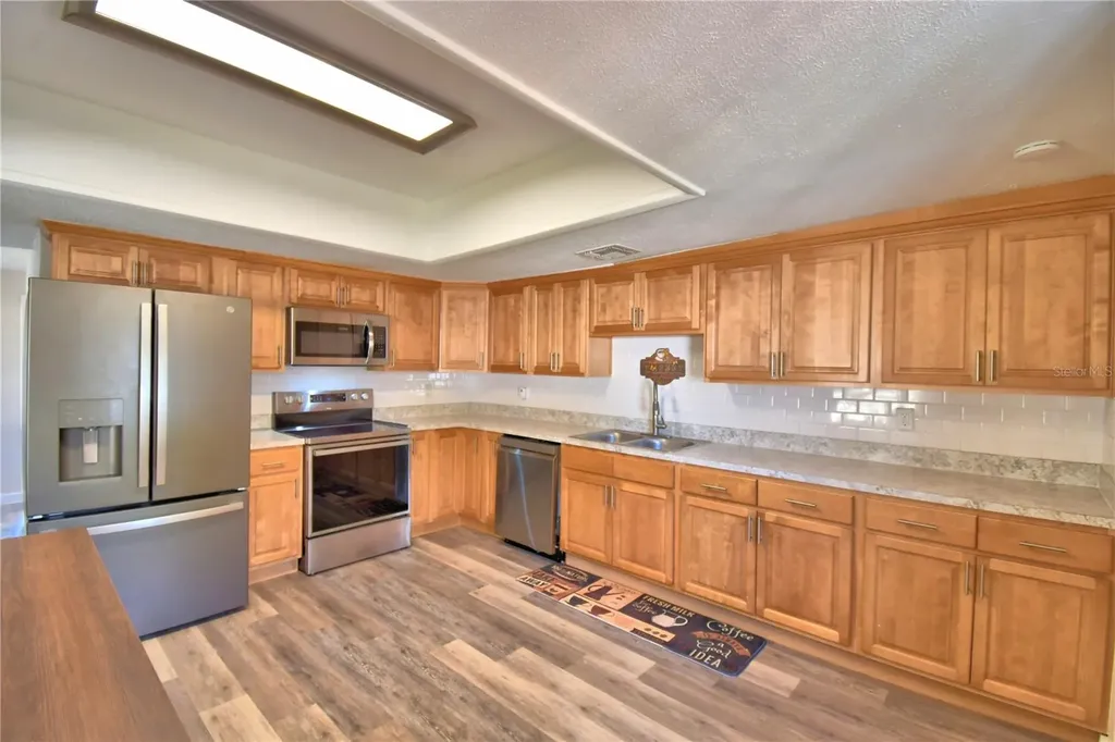 208 Center Street Auburndale FL 33823
