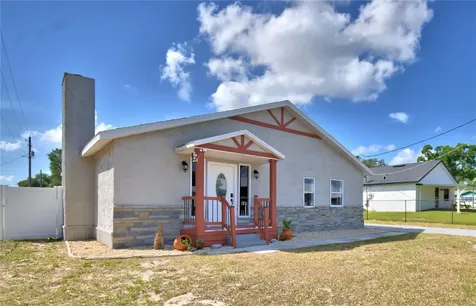 208 Center Street Auburndale FL 33823