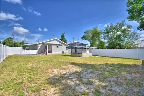 208 Center Street Auburndale FL 33823