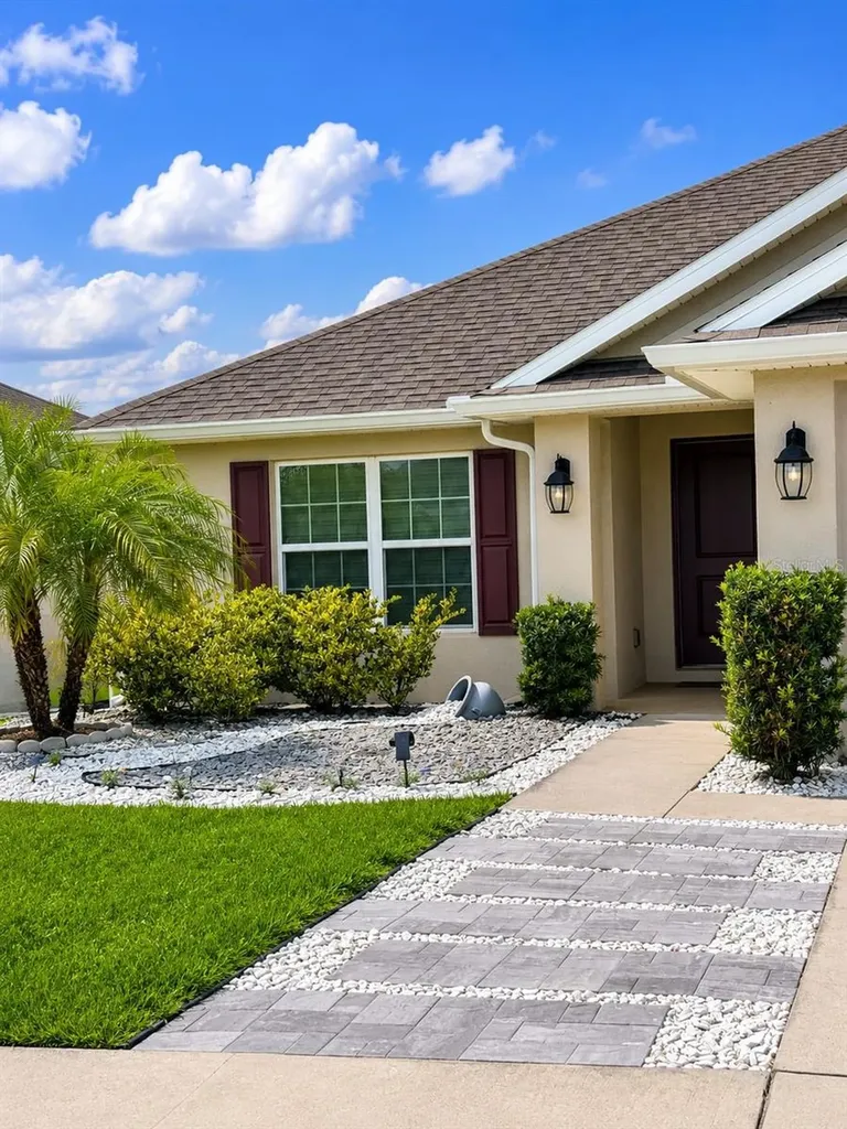 1049 Citrus Landings Boulevard Davenport FL 33837