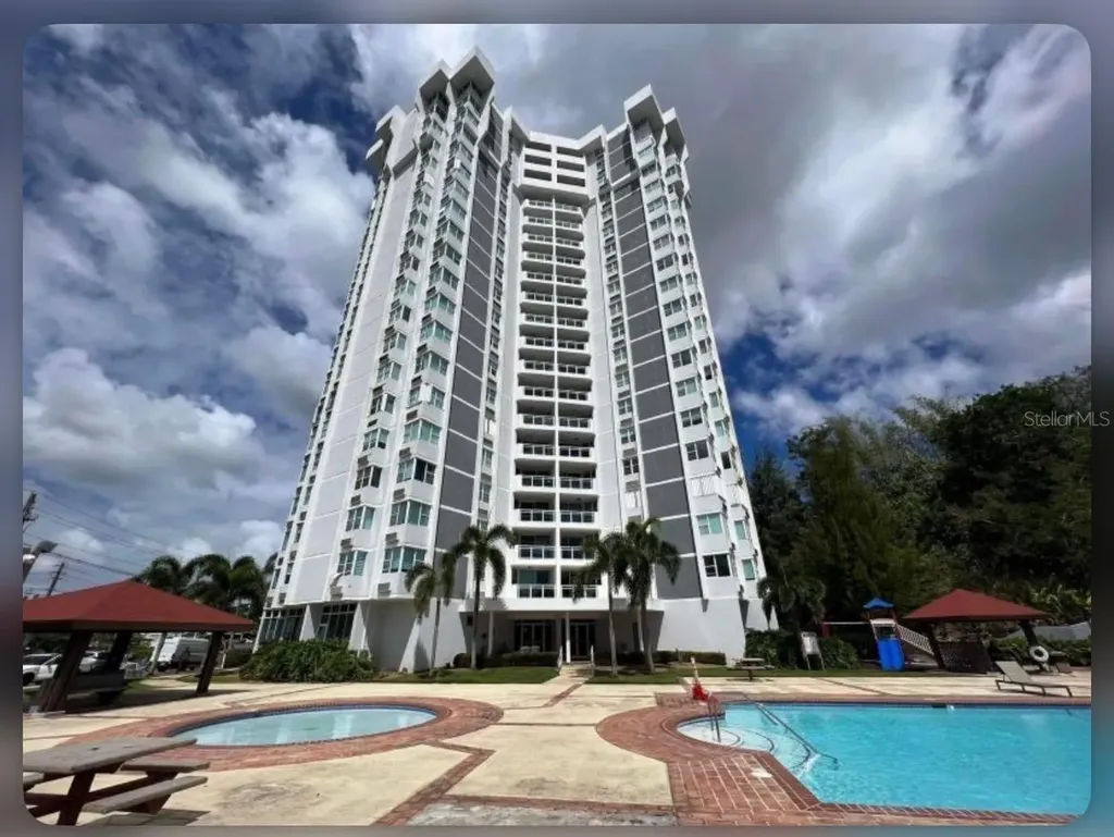155 Carazo St. Condo. Regency Park Guaynabo PR 00971