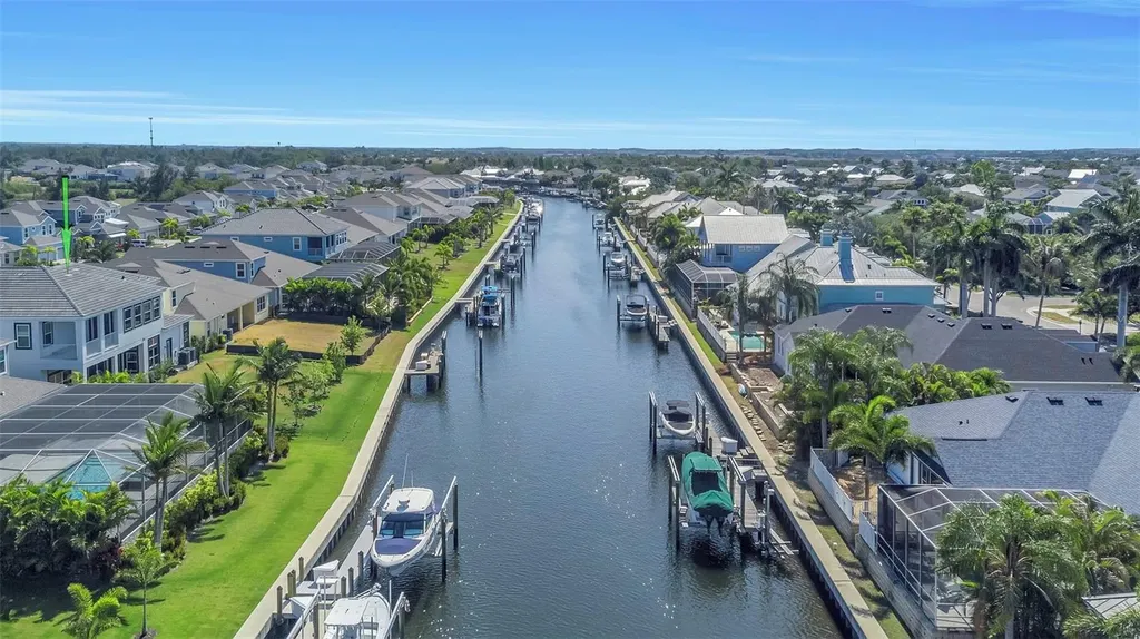 1016 Signet Drive Apollo Beach FL 33572