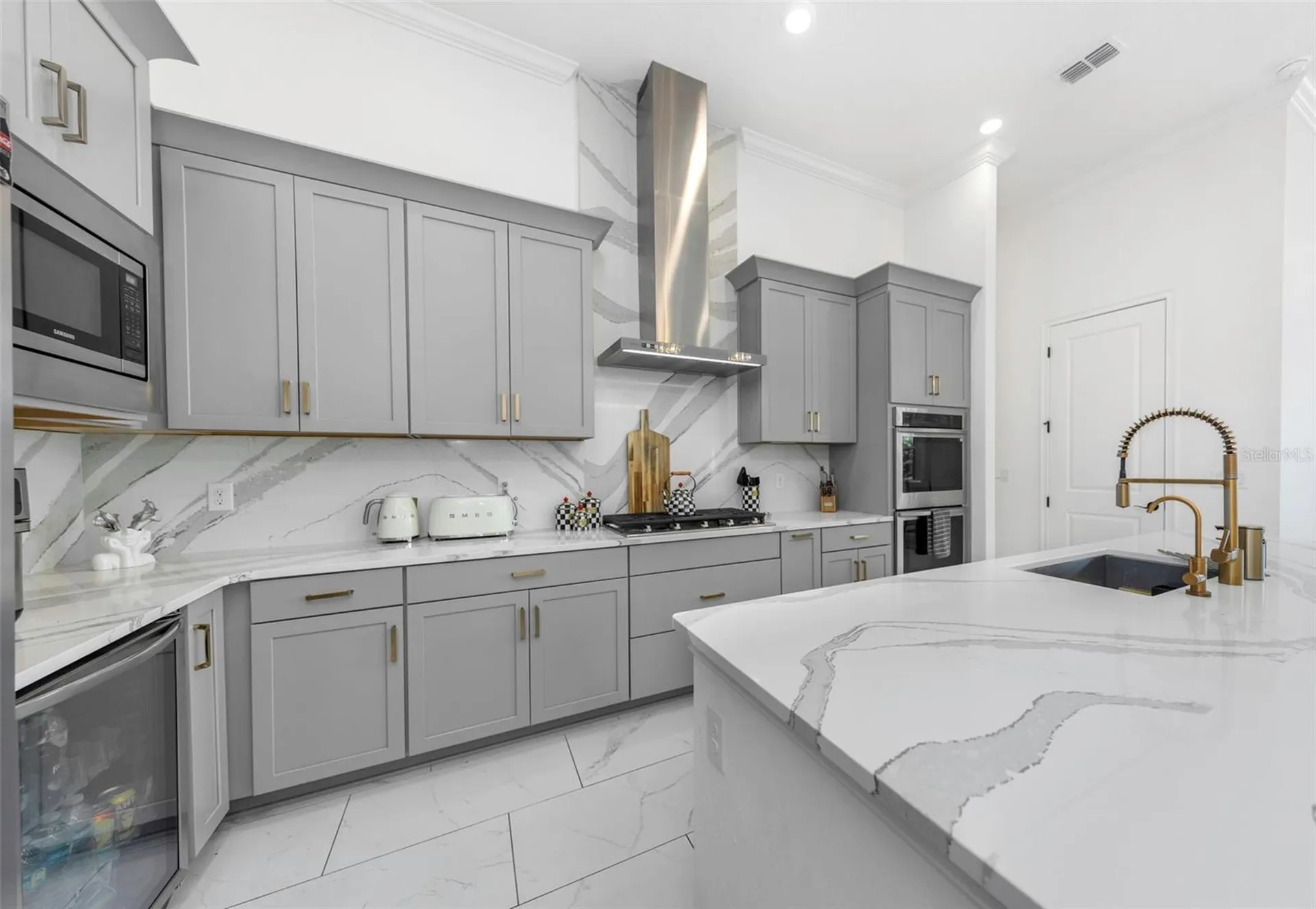1016 Signet Drive Apollo Beach FL 33572