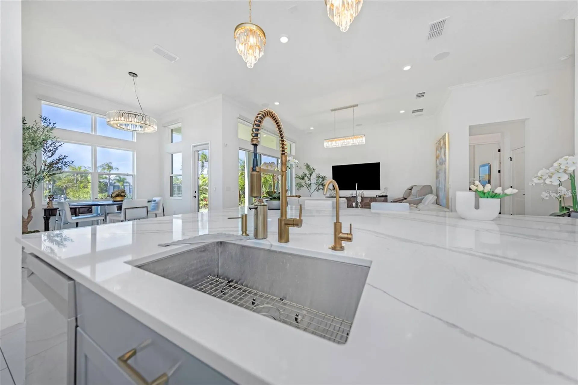 1016 Signet Drive Apollo Beach FL 33572