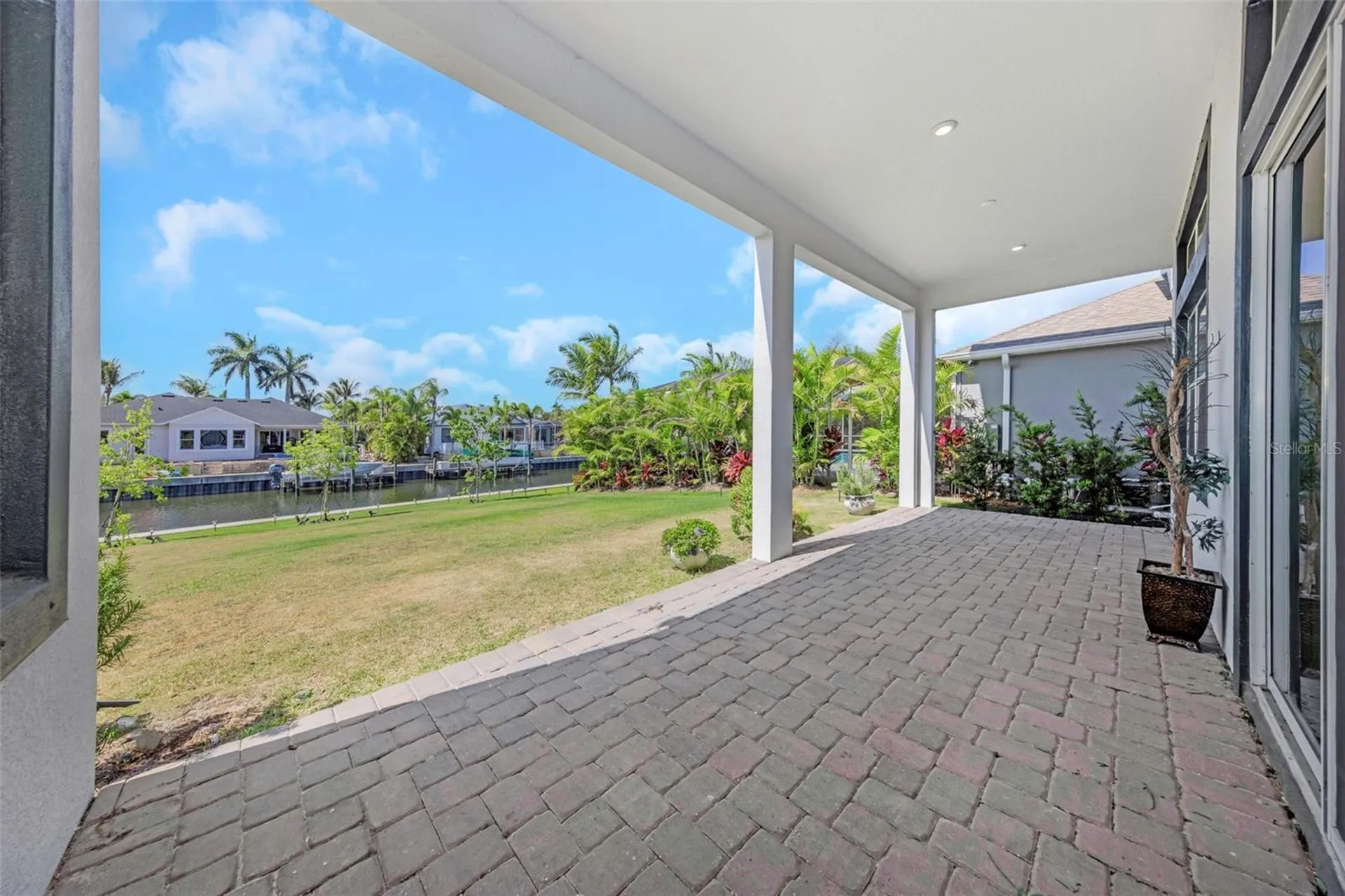 1016 Signet Drive Apollo Beach FL 33572