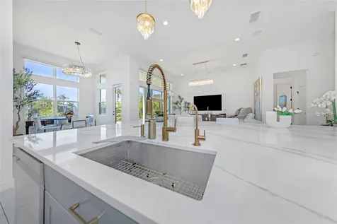 1016 Signet Loop Apollo Beach FL 33572