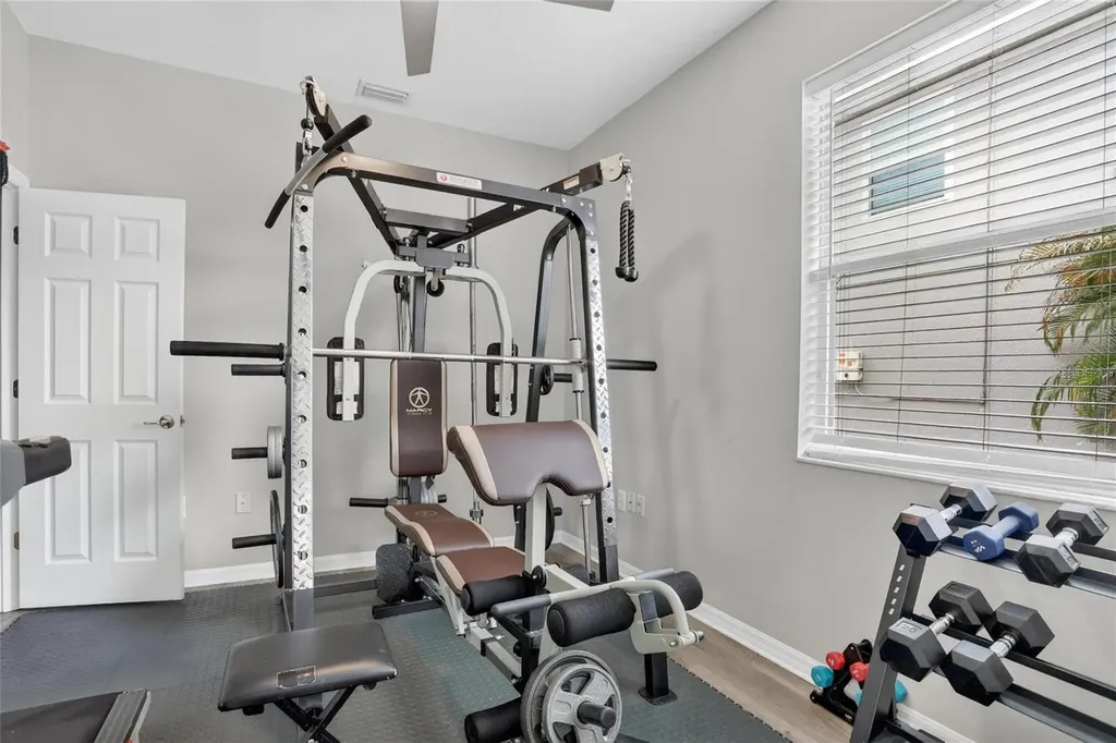 8821 N River Road Tampa FL 33635