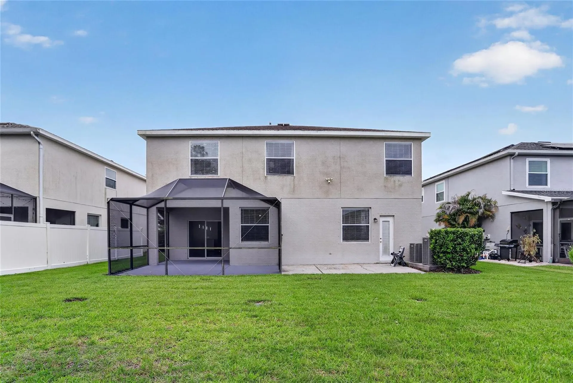 8821 N River Road Tampa FL 33635