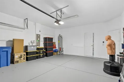8821 N River Road Tampa FL 33635