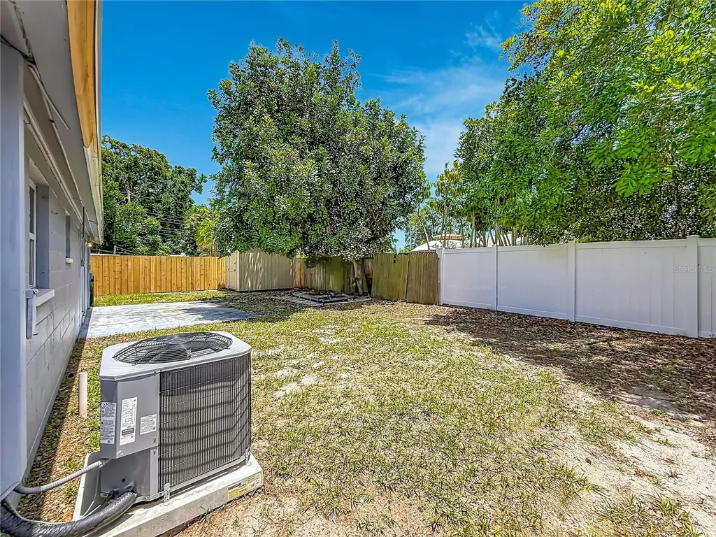 1090 16th Avenue SW Largo FL 33770