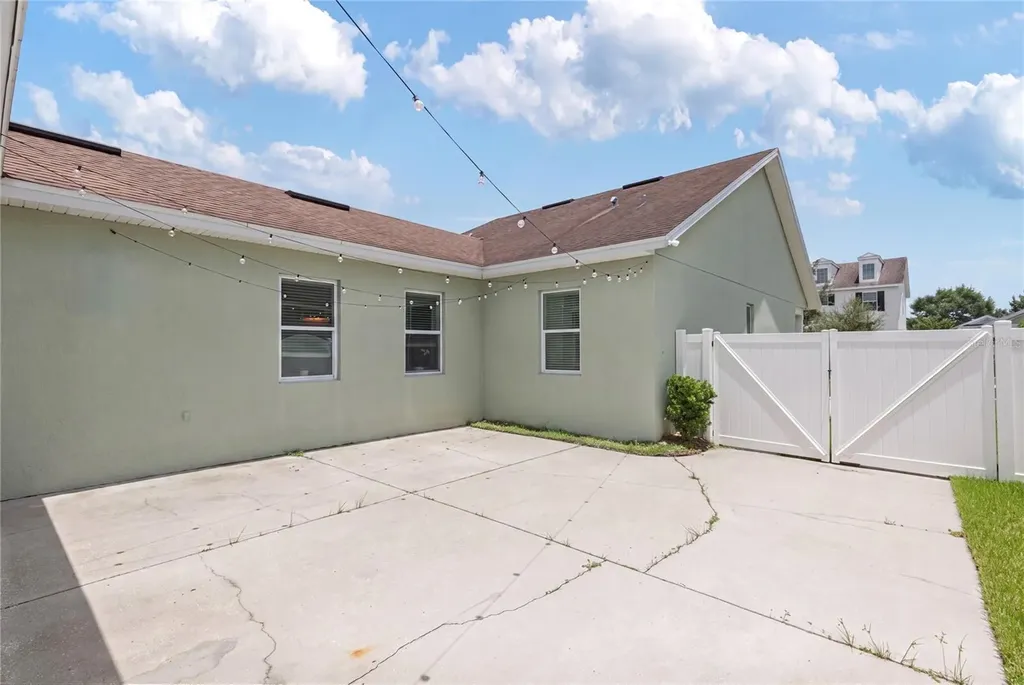 5253 Suncatcher Drive Wesley Chapel FL 33545