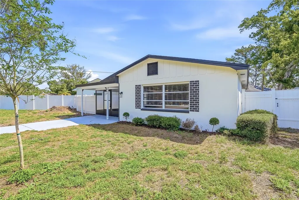 997 Cedarwood Avenue Dunedin FL 34698