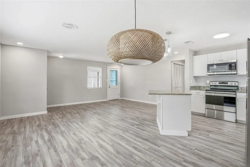 997 Cedarwood Avenue Dunedin FL 34698