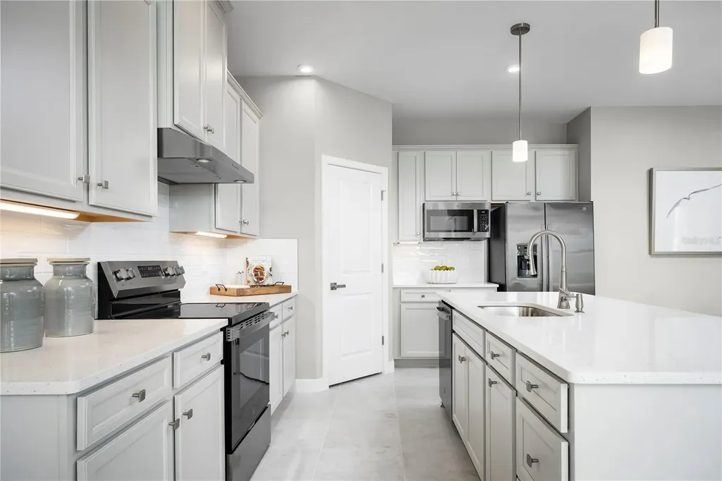 22146 Pine Grove Loop Leesburg FL 34748