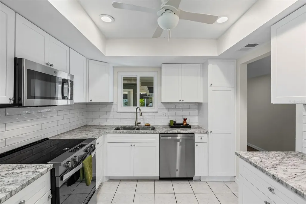 3808 Blue Stone Way Sarasota FL 34232