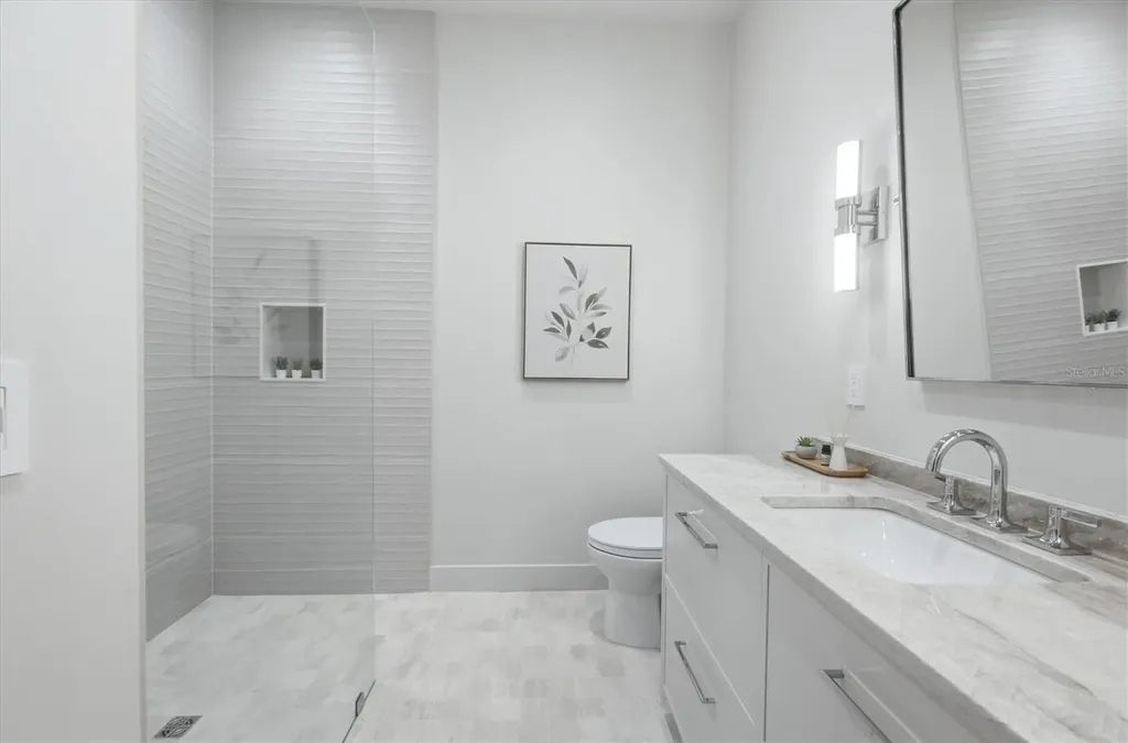 2531 Wisteria Street Sarasota FL 34239