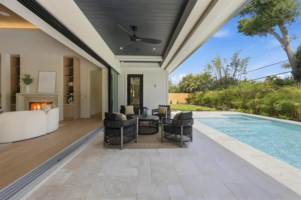 2531 Wisteria Street Sarasota FL 34239