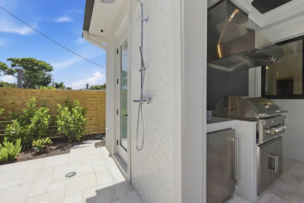 2531 Wisteria Street Sarasota FL 34239