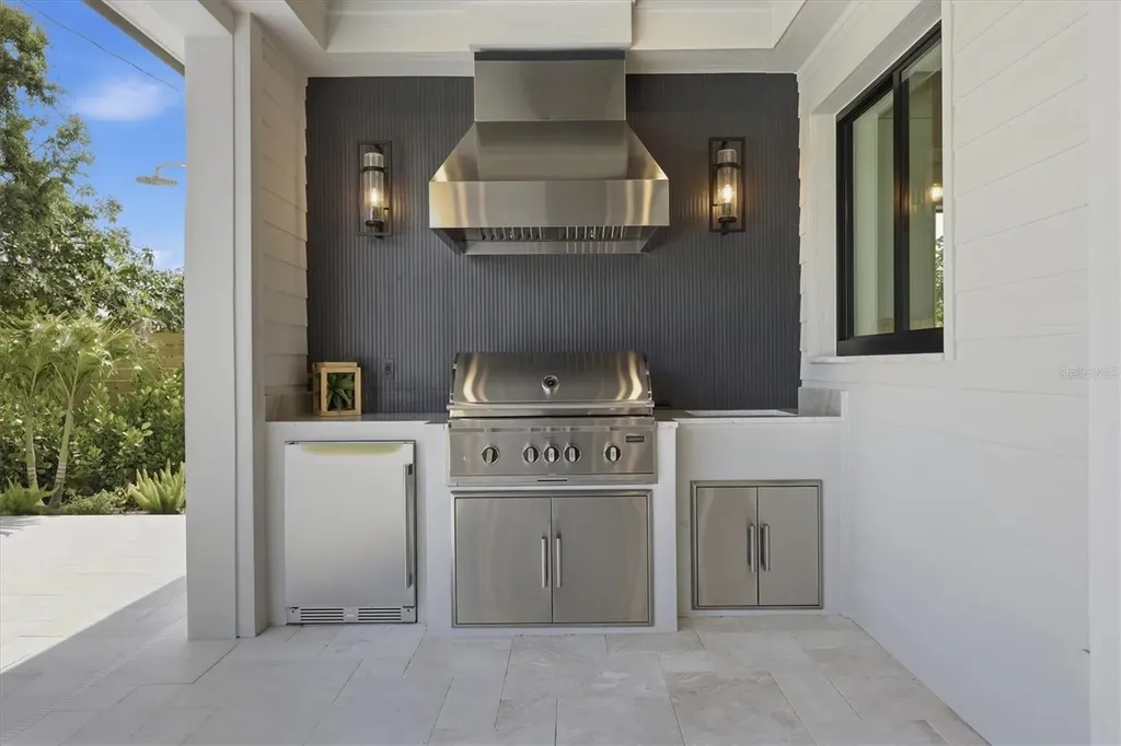 2531 Wisteria Street Sarasota FL 34239