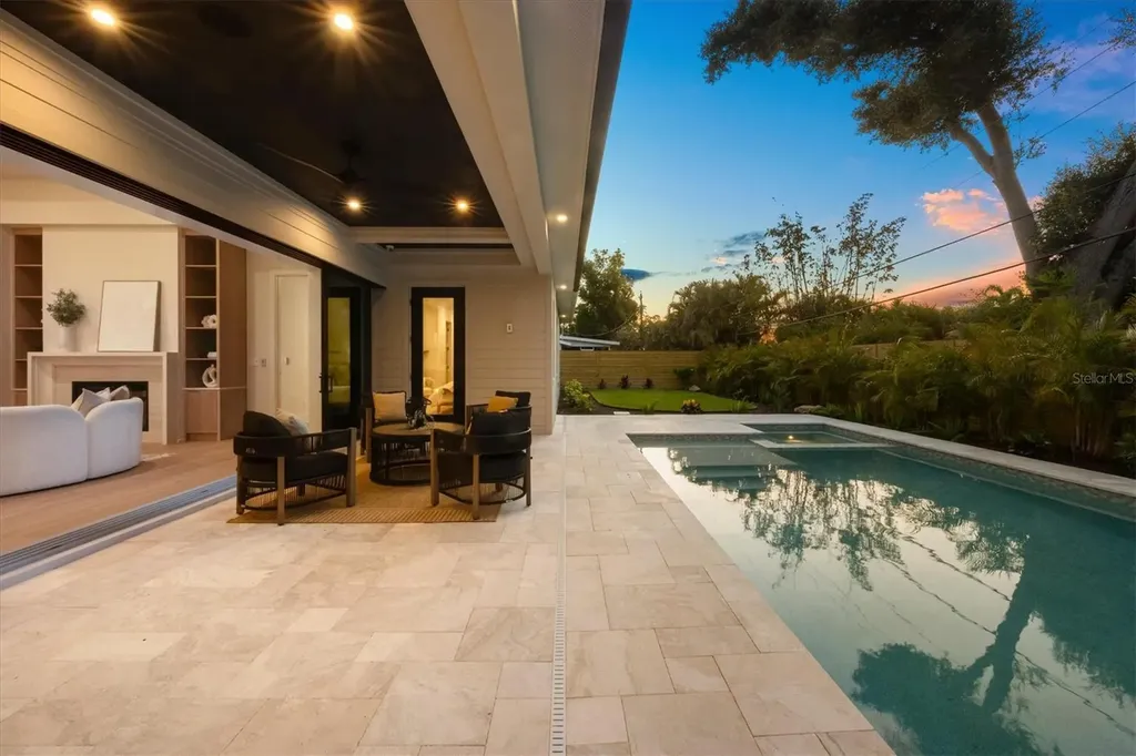 2531 Wisteria Street Sarasota FL 34239
